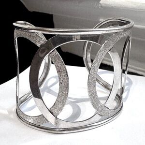 ✨Beautiful Edgy Vintage Brushed and Polished .925 Silver Sparkling Cuff Bracelet